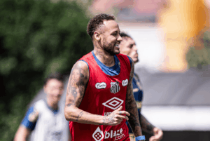 Neymar segue em recuperação no Departamento Médico do Santos e se aproxima da data prevista para retorno aos gramados.