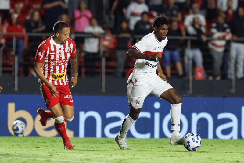 Classificado para as oitavas da Libertadores e no meio da tabela no Brasileirão, o Tricolor volta a se concentrar na Copa do Brasil.