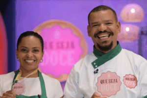 O chef Iuri Sena, morador do Guarujá e estudante de gastronomia, conquistou o primeiro lugar na 11ª edição do reality show “Que Seja Doce”.