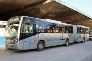 A greve dos trabalhadores do transporte coletivo de Guarujá, no litoral de São Paulo, foi suspensa por 15 dias após audiência de conciliação