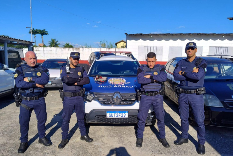 A Guarda Civil Municipal (GCM) de Bertioga apreendeu um adolescente por envolvimento com o tráfico de drogas, na tarde desta quarta-feira (4),
