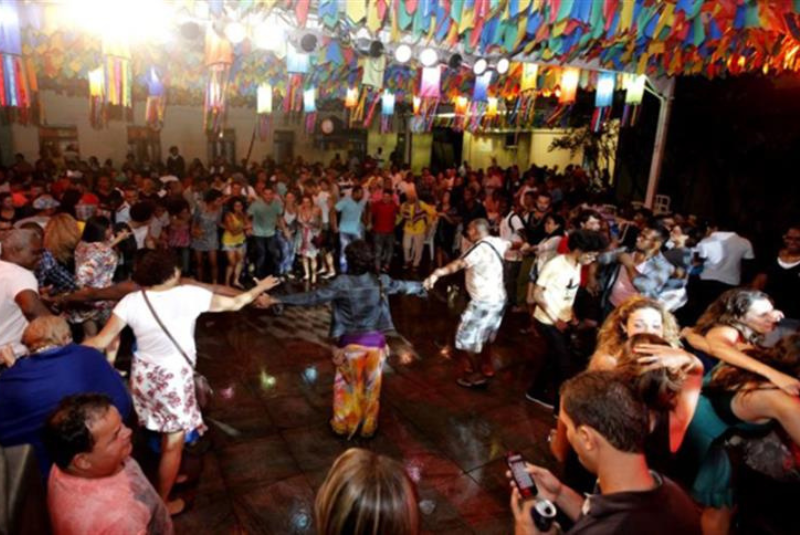 Nos dias 13, 14 e 15 de junho, das 18h à meia-noite, acontece a imperdível 46ª Festa Junina do CRPI, na Praia do Tombo, em Guarujá.