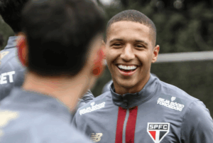 A derrota por 3 a 1 para o Vasco, no Morumbis, escancarou a fase ruim do São Paulo no Brasileirão. Com apenas duas vitórias em 12...