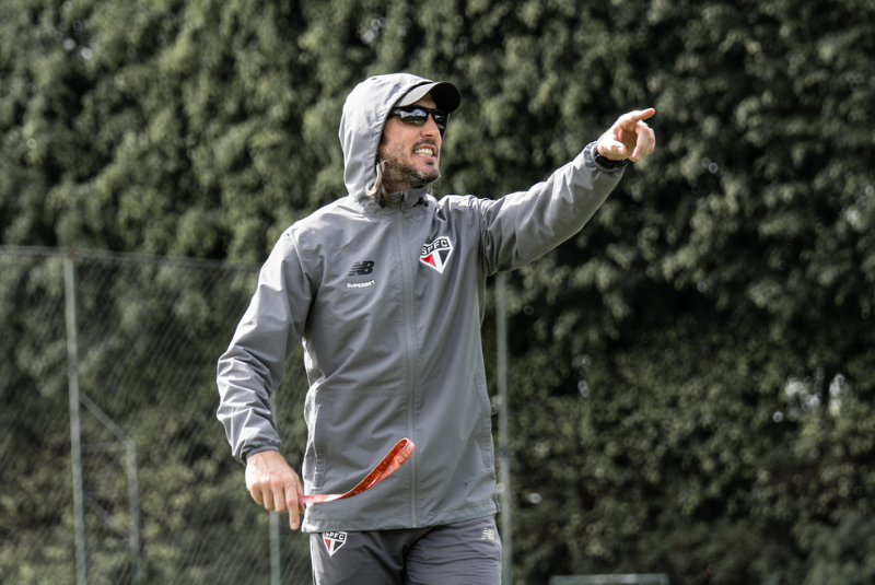São Paulo e Vasco medem forças nesta quinta-feira (12), às 21h30 (de Brasília), no Morumbis, pela 12ª rodada do Campeonato Brasileiro.