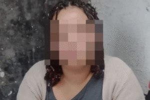 A menina de 12 anos que fugiu de casa em Santos, para se encontrar com o namorado, com quem manteve contato através de um jogo on-line,
