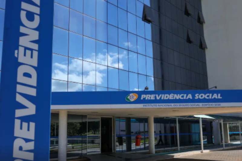A partir desta sexta-feira (11), os aposentados e pensionistas do Instituto Nacional do Seguro Social (INSS) vítimas dos descontos ilegais