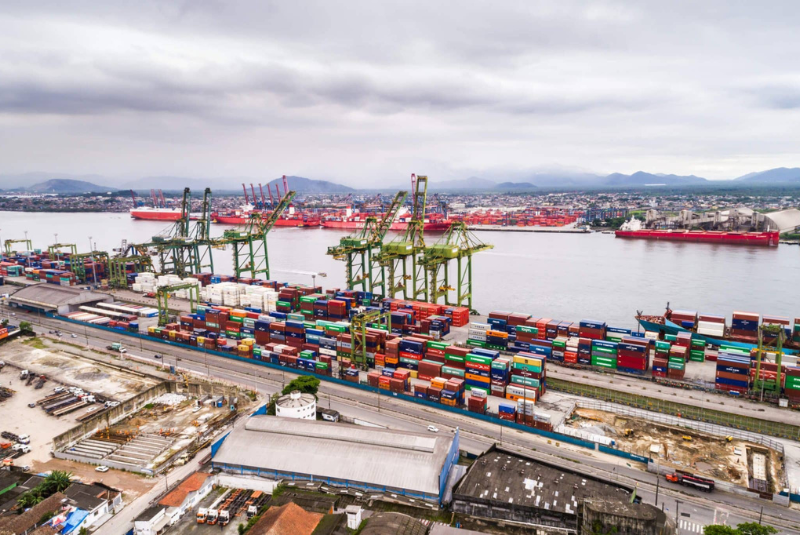 Empresas ligadas ao Porto de Santos abriram 45 vagas de emprego nesta semana, contemplando cargos para diferentes níveis de escolaridade e