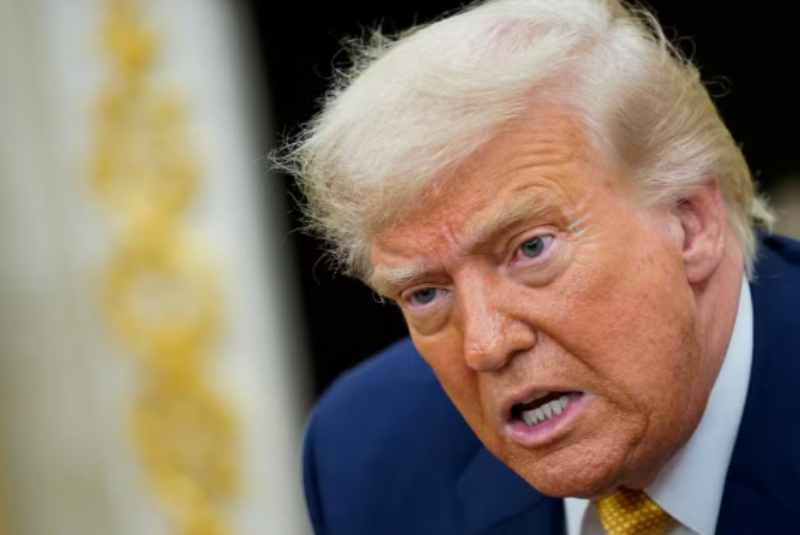 O presidente dos Estados Unidos, Donald Trump, voltou a se posicionar de forma crítica em relação ao grupo Brics, formado por países