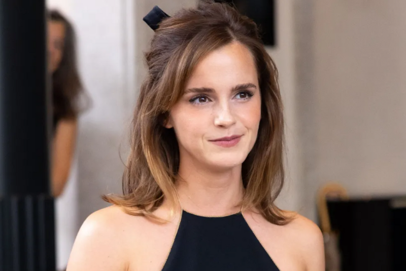 Emma Watson, 35, teve sua carteira de motorista suspensa por seis meses após ser flagrada dirigindo acima do limite de velocidade em Oxford