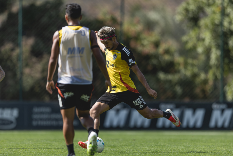 O Atlético-MG quitou nesta quarta-feira (23) os valores em atraso com jogadores, como direito de imagem e luvas. O pagamento foi feito...