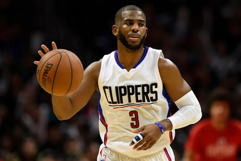 Chris Paul está de volta ao Los Angeles Clippers para disputar sua 21ª e última temporada na NBA. Aos 40 anos, o armador assinou contrato...