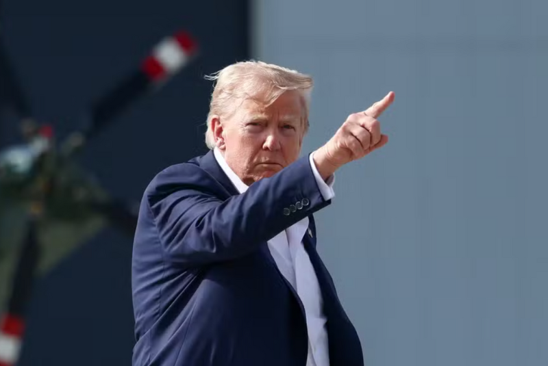 O presidente dos EUA, Donald Trump, assinou nesta quarta-feira (30) uma ordem executiva que eleva para 50% a tarifa sobre produtos...