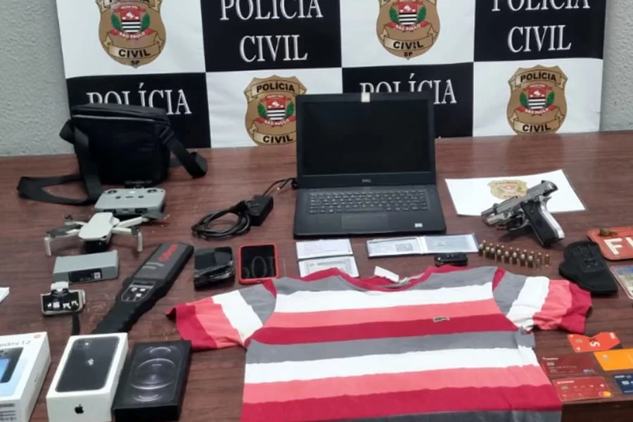Um homem de 35 anos foi preso em flagrante na manhã desta quinta-feira (24), em São Vicente, no litoral de São Paulo, por suspeita...