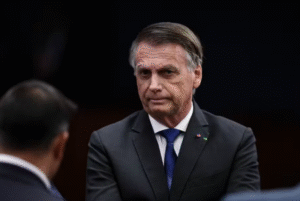 A Polícia Federal realizou nesta sexta-feira (18) uma operação em endereços ligados ao ex-presidente Jair Bolsonaro, incluindo sua casa...