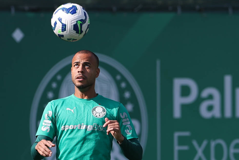 O Santos avançou nas tratativas e acertou a contratação de Mayke, lateral-direito multicampeão pelo Palmeiras. O vínculo será válido até...