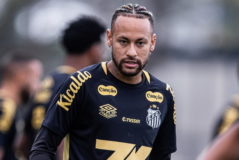 O Santos recebe o Internacional nesta quarta-feira (23), às 21h30, na Vila Belmiro, pressionado após cair por 3 a 0 diante do Mirassol...