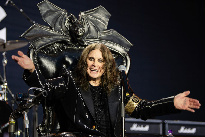 O cantor britânico Ozzy Osbourne, um dos maiores ícones da história do rock, morreu aos 76 anos nesta terça-feira (22). Vocalista original...
