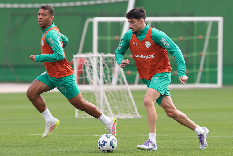 O Palmeiras se reapresentou na Academia de Futebol após vencer o Fluminense por 2 a 1, no Maracanã. A equipe iniciou a preparação para...