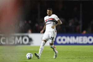 O zagueiro Ruan Tressoldi deixou o São Paulo nesta terça-feira (1) após o fim do empréstimo junto ao Sassuolo, da Itália. Apesar da vontade...