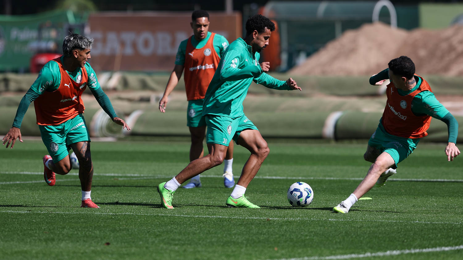 O Palmeiras volta a campo nesta quarta-feira (16), às 19h, no Allianz Parque, tentando reencontrar o caminho das vitórias no Brasileirão...