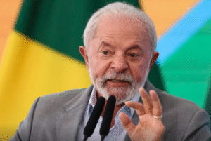 O presidente Luiz Inácio Lula da Silva disse nesta quarta-feira (6) que vai conversar com os representantes dos países que integram o Brics