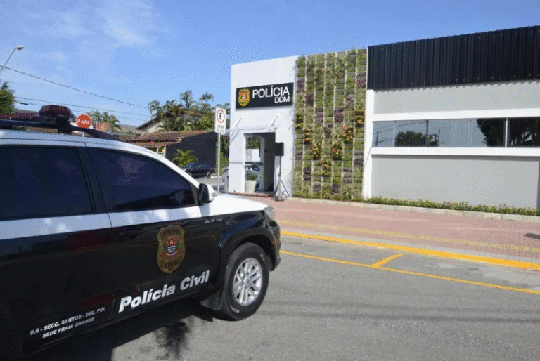 Um jovem de 18 anos e um adolescente de 17 foram detidos na última semana, suspeitos de participação em um abuso coletivo contra uma menina de 13 anos...