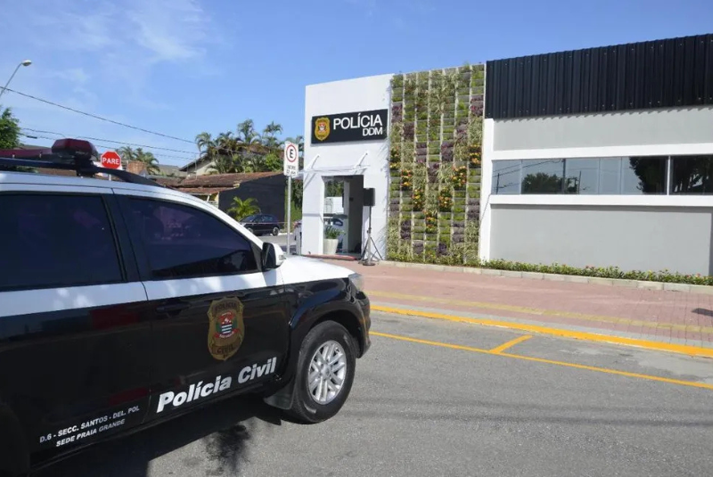 Um jovem de 18 anos e um adolescente de 17 foram detidos na última semana, suspeitos de participação em um abuso coletivo contra uma menina de 13 anos...