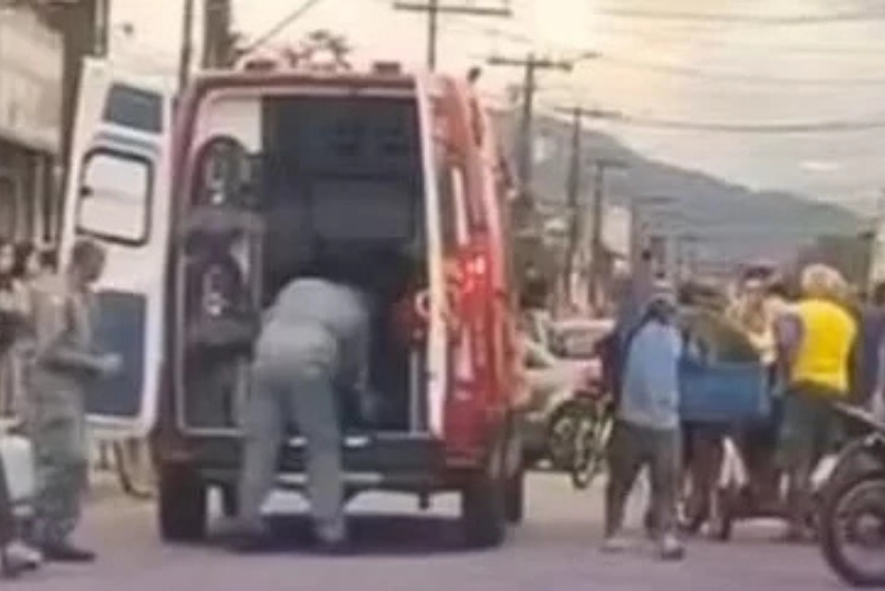 Duas irmãs, de três e 13 anos, morreram após serem atropeladas por um caminhão na tarde de sexta-feira (15), em Itanhaém, no litoral...