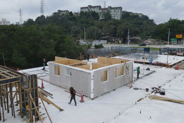 O Parque Palafitas, projeto de revitalização da maior favela de palafitas do País, ganhou forma de conjunto habitacional com o...