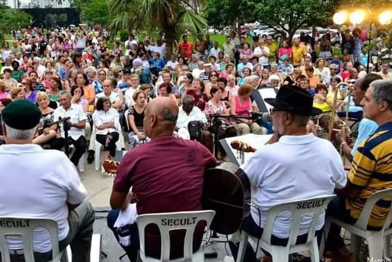 A tradicional Roda de Samba do Ouro Verde será a atração deste sábado (30) no projeto Chorinho no Aquário, em Santos.