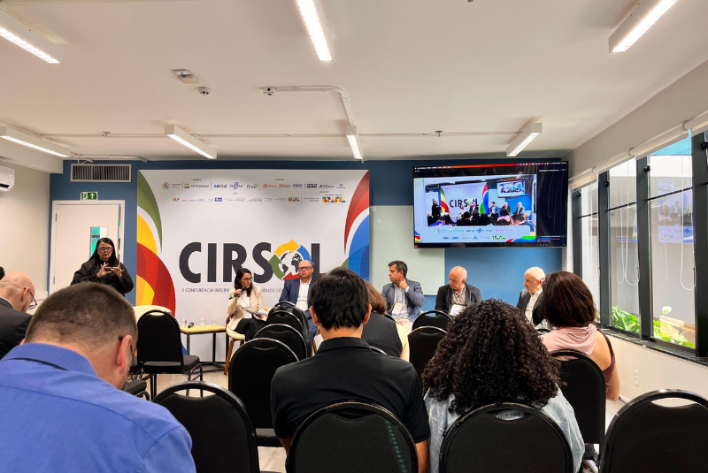 Cubatão participa da 2ª Conferência Internacional de Resíduos Sólidos (CIRSOL), realizada em Brasília até esta sexta-feira (29).