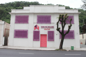 Para marcar os 19 anos da Lei Maria da Penha, a Casa da Mulher de Santos promove, nesta quarta-feira (7), uma programação gratuita...