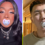 A prática de adultos usarem chupetas, que ganhou força na China e na Coreia do Sul e se espalhou por meio das redes sociais, vem