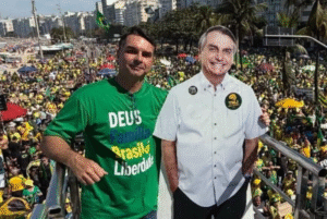 A defesa do ex-presidente Jair Bolsonaro (PL) solicitou ao senador Flávio Bolsonaro (PL-RJ) a exclusão de um vídeo publicado nas redes sociais
