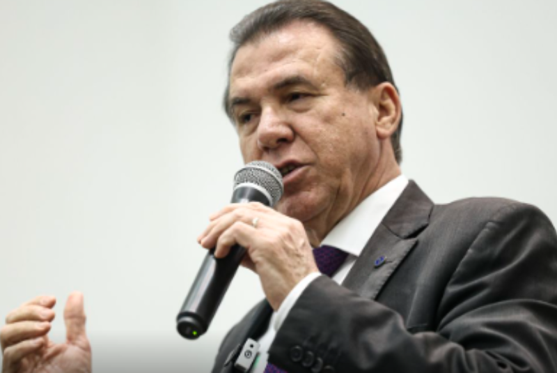Juro alto preocupa mais que tarifaço, diz Luiz Marinho