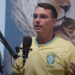 Família de Flávio Bolsonaro é feita refém em assalto; criminosos exigiram dinheiro enviado pelo ex-presidente