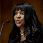 Lisa Cook é demitida por Trump e contesta decisão que considera ilegal