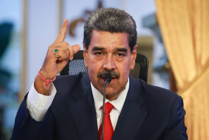 O presidente da Venezuela, Nicolás Maduro, anunciou a mobilização de 4,5 milhões de milicianos em resposta às recentes ações do governo