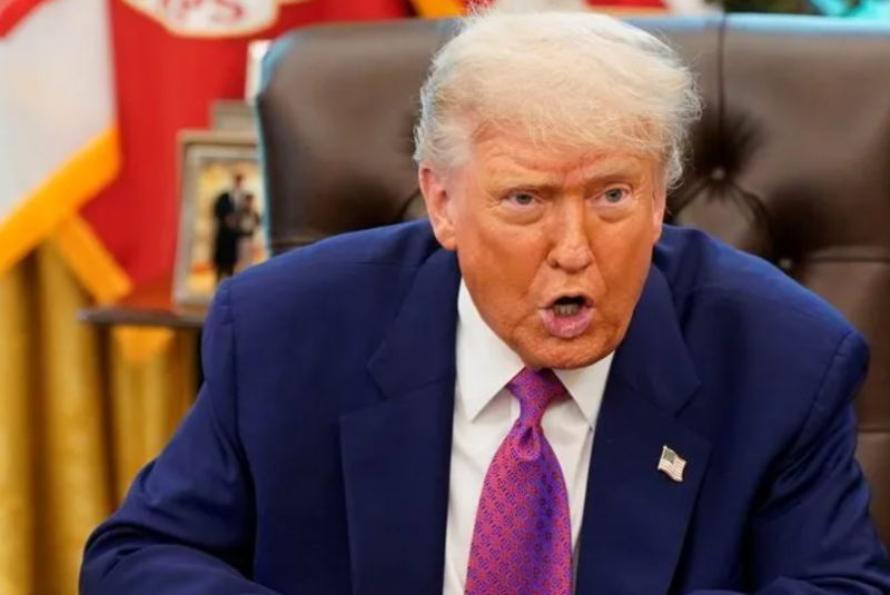 O presidente dos Estados Unidos, Donald Trump, anunciou que posicionou dois submarinos nucleares em “regiões apropriadas” após