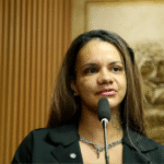 Mulher agredida com 61 socos recebe Comenda Maria da Penha em Natal