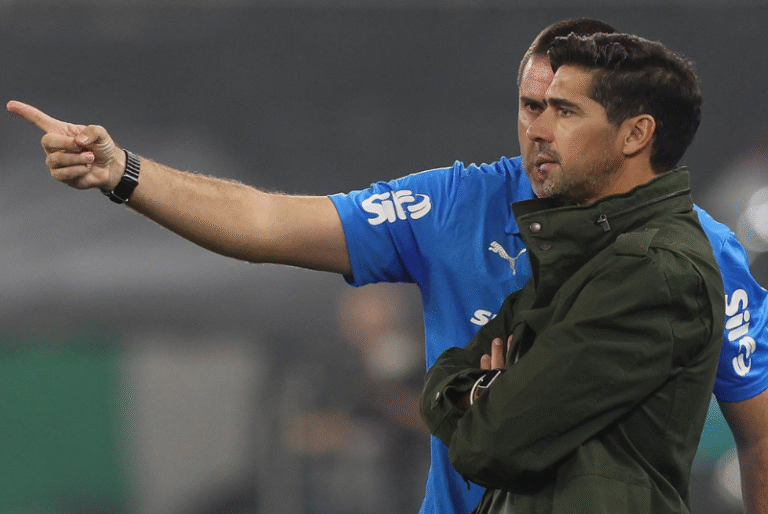 Abel Ferreira vive momento de questionamentos no Palmeiras após temporada sem grandes conquistas em 2024, mas a imprensa...