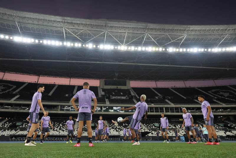 Botafogo e LDU iniciam o duelo por vaga nas quartas de final da Libertadores nesta quinta-feira (14), às 19h, no Estádio Nilton Santos.
