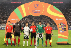 Palmeiras e Corinthians voltam a se enfrentar nesta quarta-feira (6), às 21h30, no Allianz Parque, pelo jogo de volta das oitavas de final...