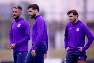 O Corinthians vive dias de contrastes. Depois de eliminar o Palmeiras com vitórias nos dois jogos da Copa do Brasil e de confirmar...