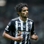 O Atlético-MG recusou uma proposta do Al-Taawoun, da Arábia Saudita, pelo meia Gustavo Scarpa. O clube árabe, comandado pelo...