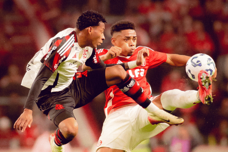 Internacional e Flamengo se enfrentam nesta quarta-feira (20), às 21h30, no Beira-Rio, pelo jogo de volta das oitavas da Libertadores.
