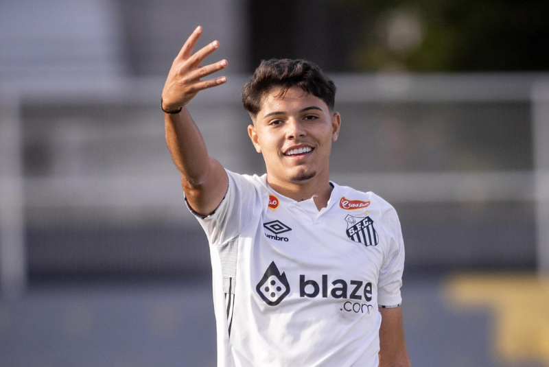 Próximo de deixar o Santos, Luca Meirelles foi convocado para a Seleção Brasileira Sub-20. O atacante de 18 anos está na lista...