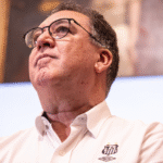 Torcedores do Santos iniciaram um abaixo-assinado pedindo o impeachment do presidente Marcelo Teixeira. A mobilização...