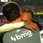 Neymar vive dias intensos no Santos. Após a goleada sofrida por 6 a 0 diante do Vasco, no Morumbis, pela 20ª rodada, o camisa 10...