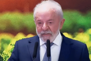 O governo Lula protocolou nesta quarta-feira (6) um pedido de consulta à Organização Mundial do Comércio (OMC), contestando o tarifaço...